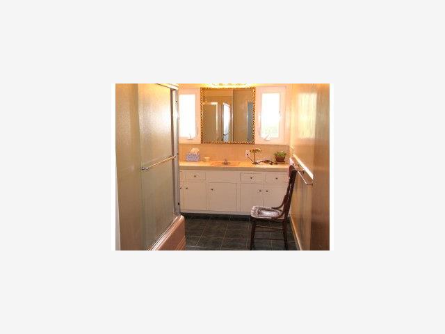 116 Meadow Road Santa Cruz, CA 95060 - Photo 3 of 7 Gallery Image 3