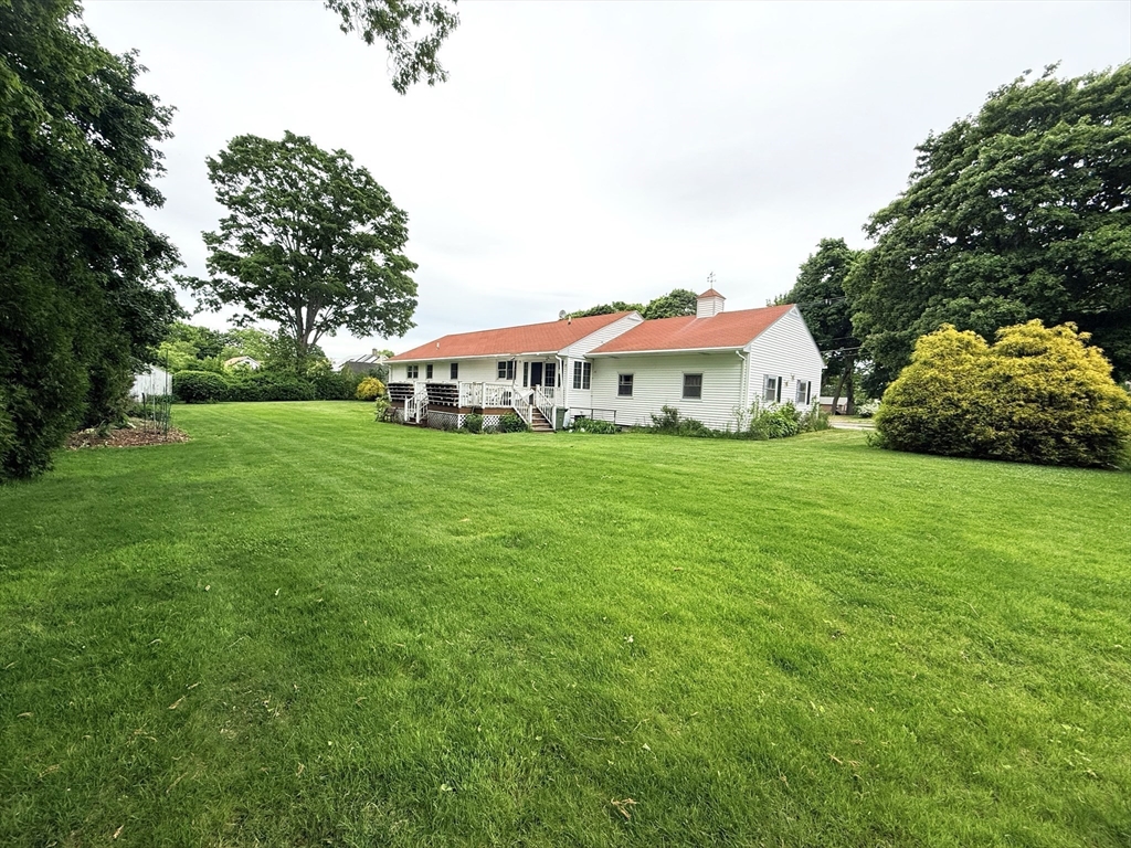 33 Slater Street Webster, MA 01570 - Photo 7 of 24