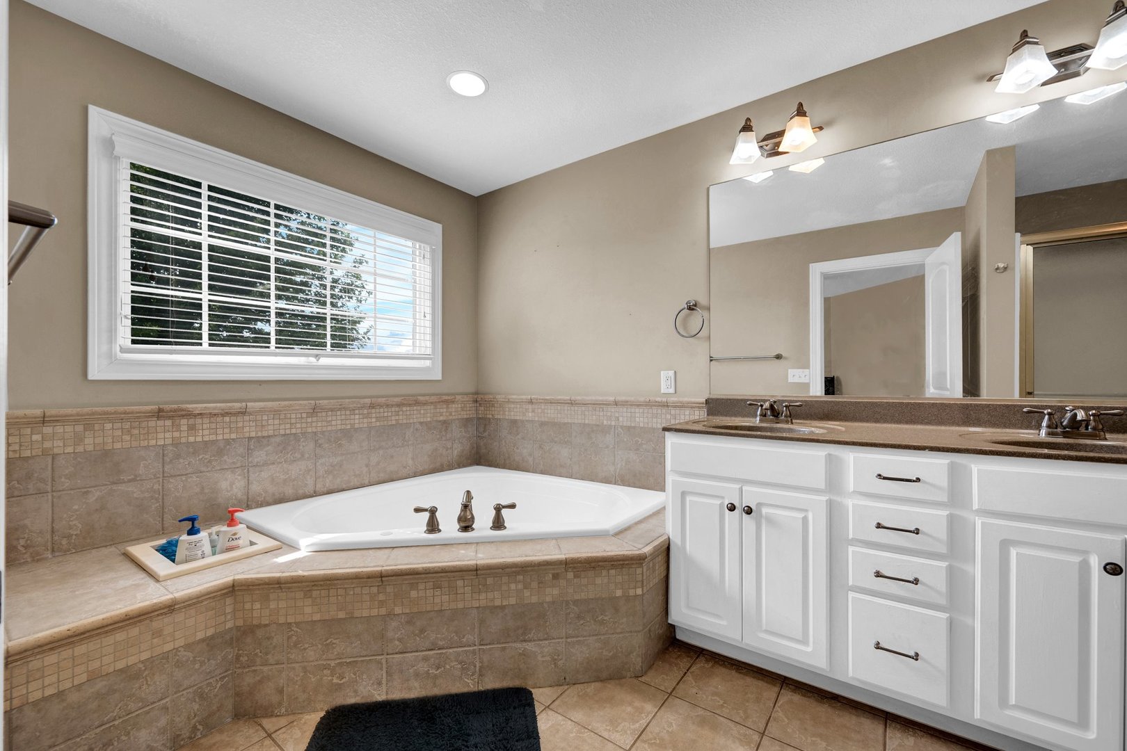 1711 Glenbridge Road Bloomington, IL 61704 - Photo 22 of 54