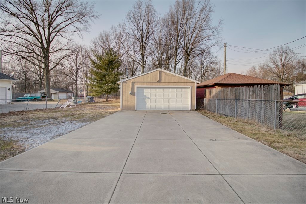 4816 Snow Road Cleveland, OH 44134 - Photo 29 of 31