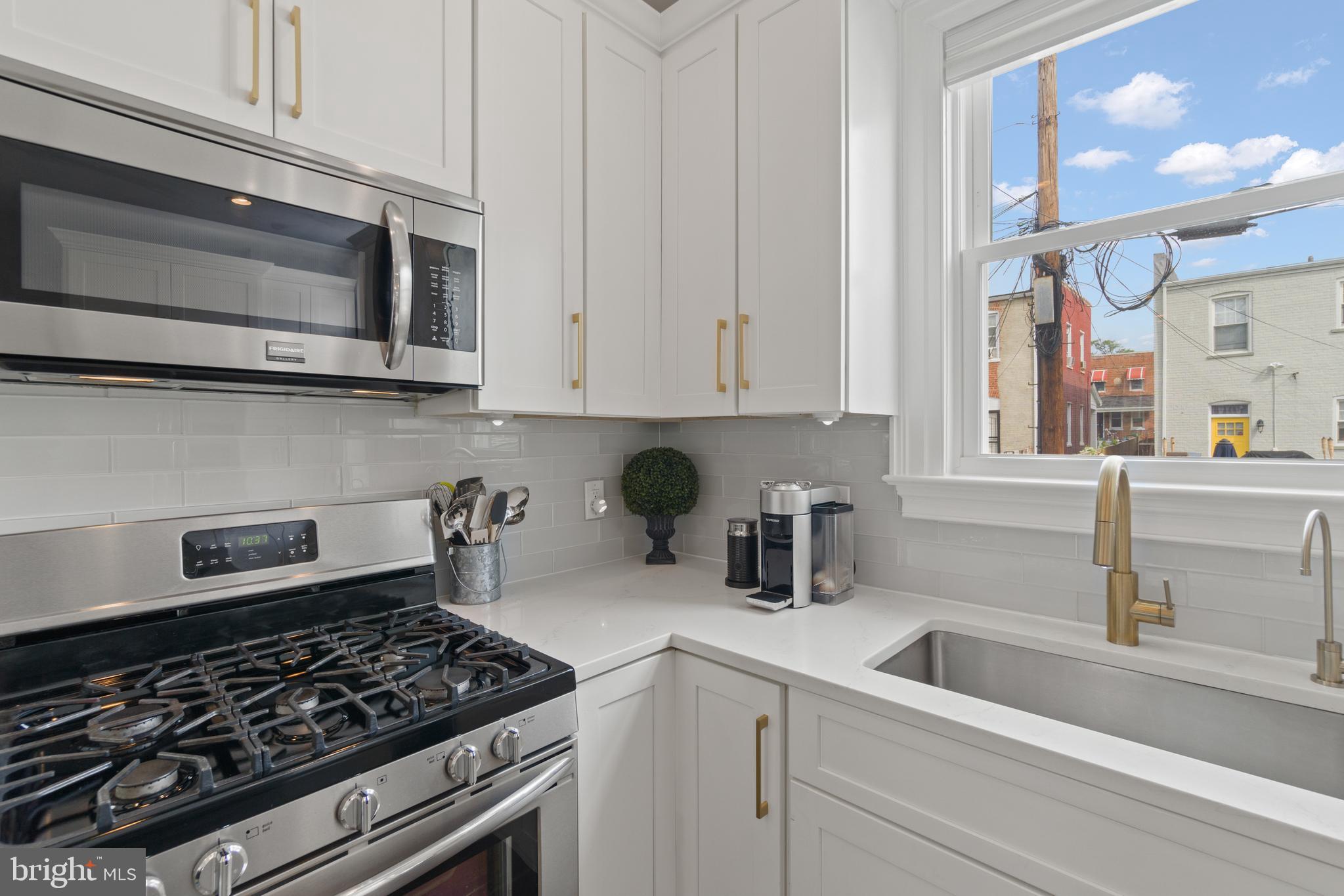 725 Roxboro Place Northwest Washington, DC 20011 - Photo 13 of 27 Gallery Image 13