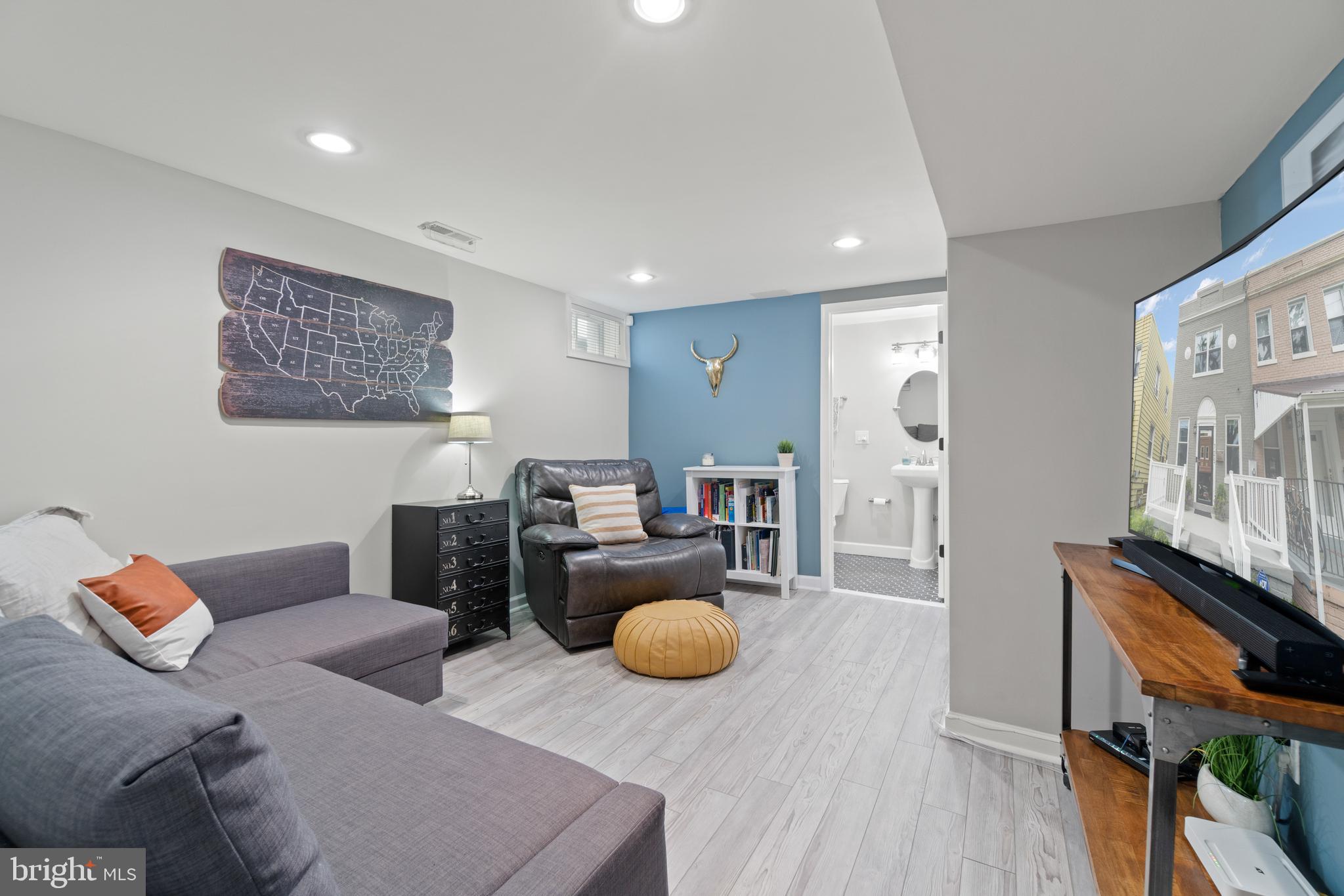 725 Roxboro Place Northwest Washington, DC 20011 - Photo 18 of 27 Gallery Image 18