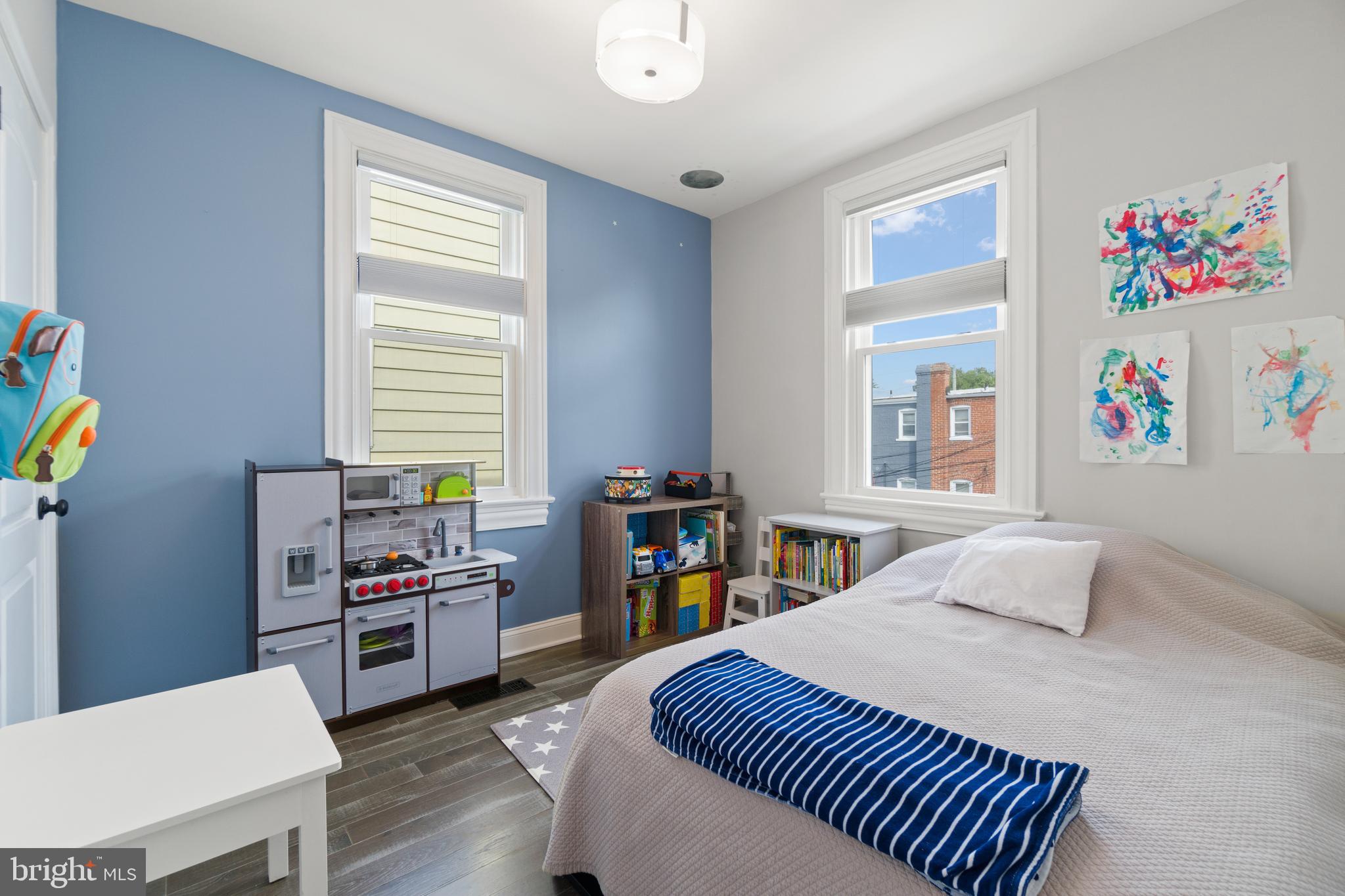 725 Roxboro Place Northwest Washington, DC 20011 - Photo 5 of 27 Gallery Image 5