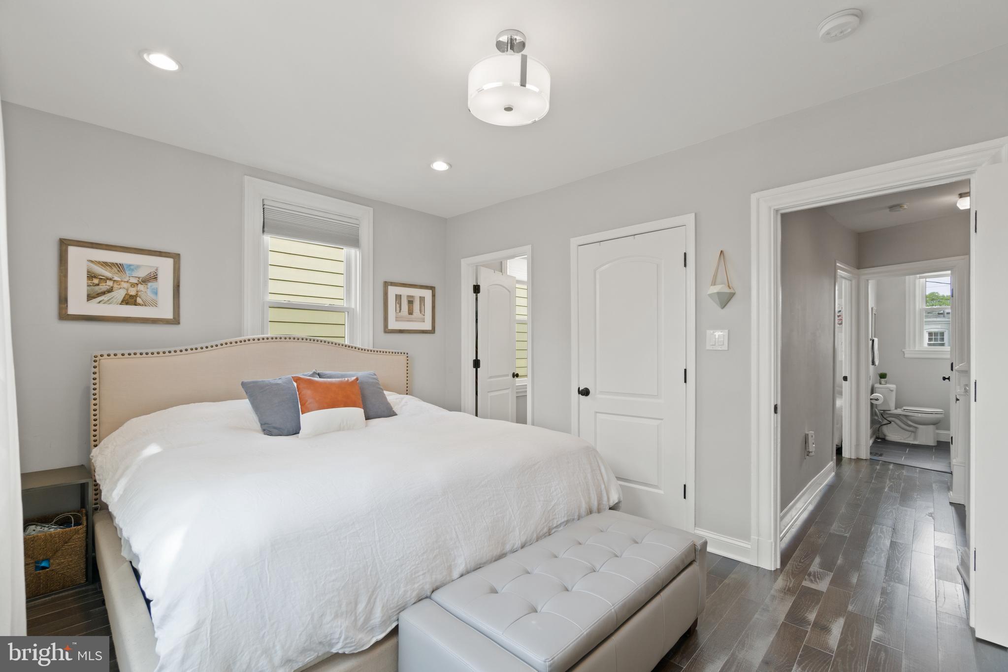 725 Roxboro Place Northwest Washington, DC 20011 - Photo 8 of 27 Gallery Image 8