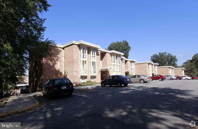 2622 Fort Farnsworth Road, Unit 216 Alexandria, VA 22303 - Photo 1 of 54 Gallery Image 1