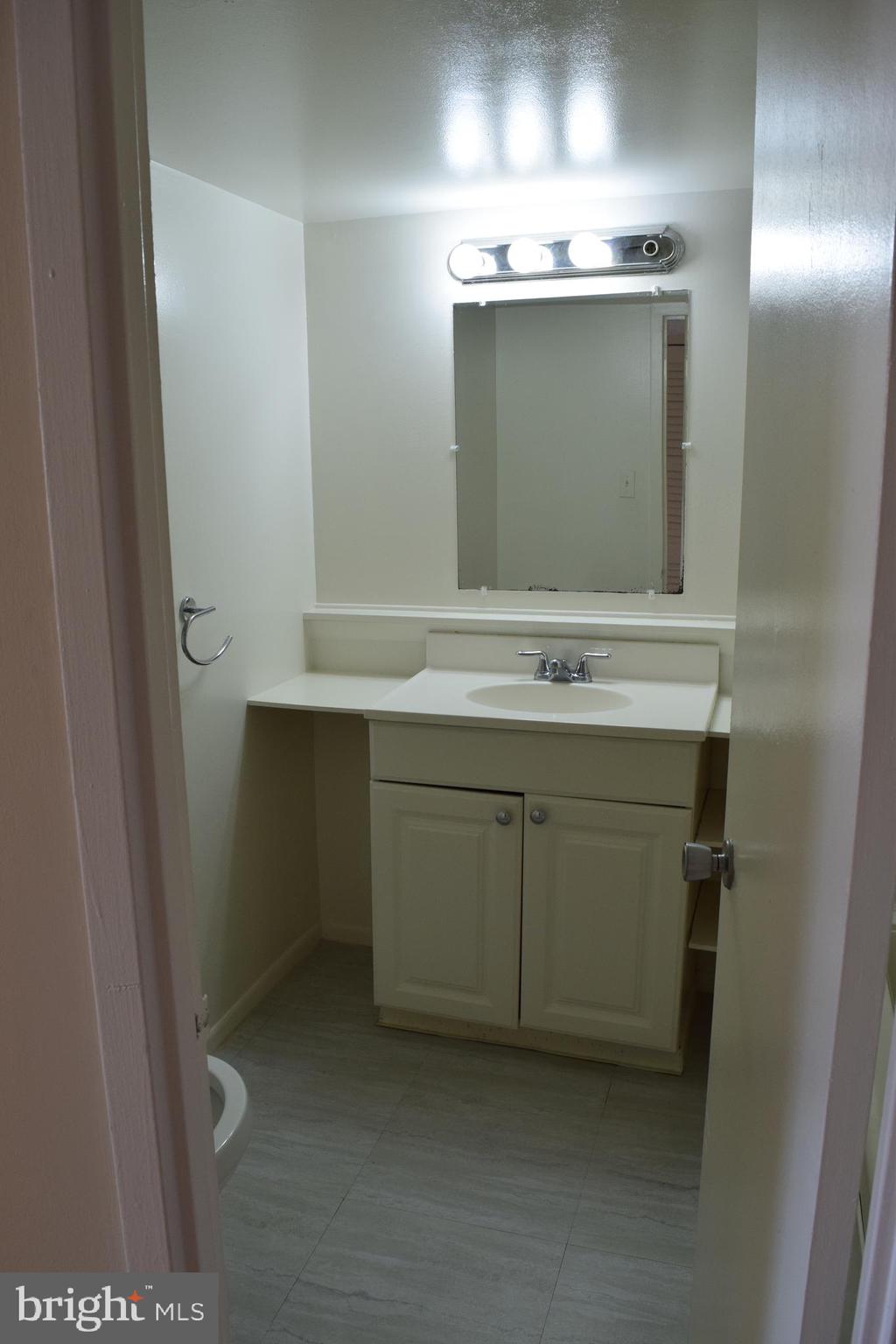 2622 Fort Farnsworth Road, Unit 216 Alexandria, VA 22303 - Photo 33 of 54 Gallery Image 33