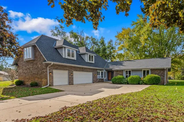 $624,900 | W142S7571 Freedom Avenue, Muskego, WI 53150