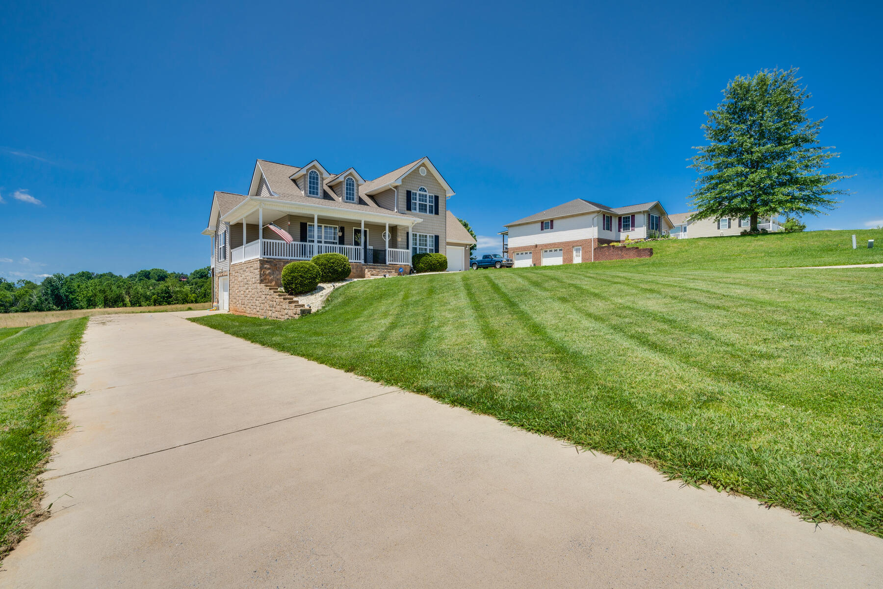 105 Willow Ridge Drive Chuckey, TN 37641 - Photo 2 of 50 002