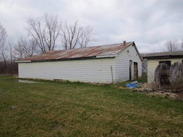 2138 Roland Avenue Flint, MI 48532 - Photo 18 of 18 21122177-17.JPG