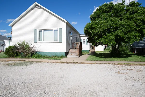 $115,000 | 122 South Cedar Street, Toluca, IL 61369