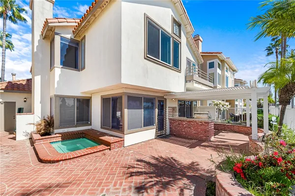 $6,400 | 5824 Spinnaker Bay Drive, Long Beach, CA 90803