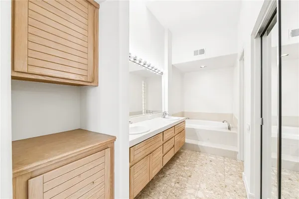 $6,400 | 5824 Spinnaker Bay Drive, Long Beach, CA 90803