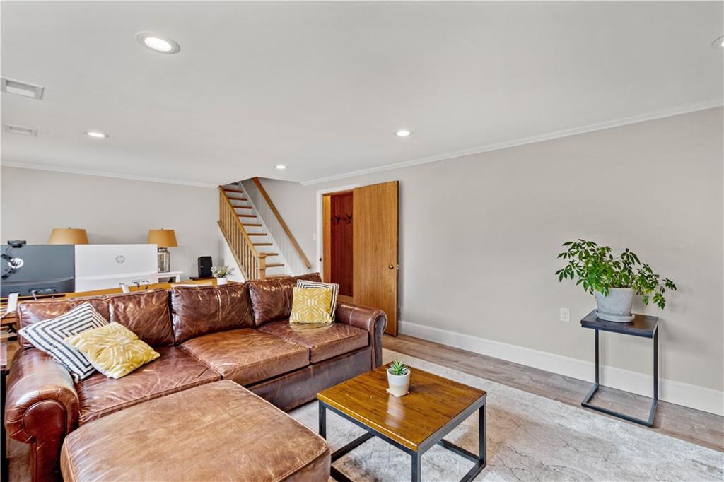 440 Miranda Road Pittsburgh, PA 15241 - Photo 30 of 45 a living room with furniture and a potted plant