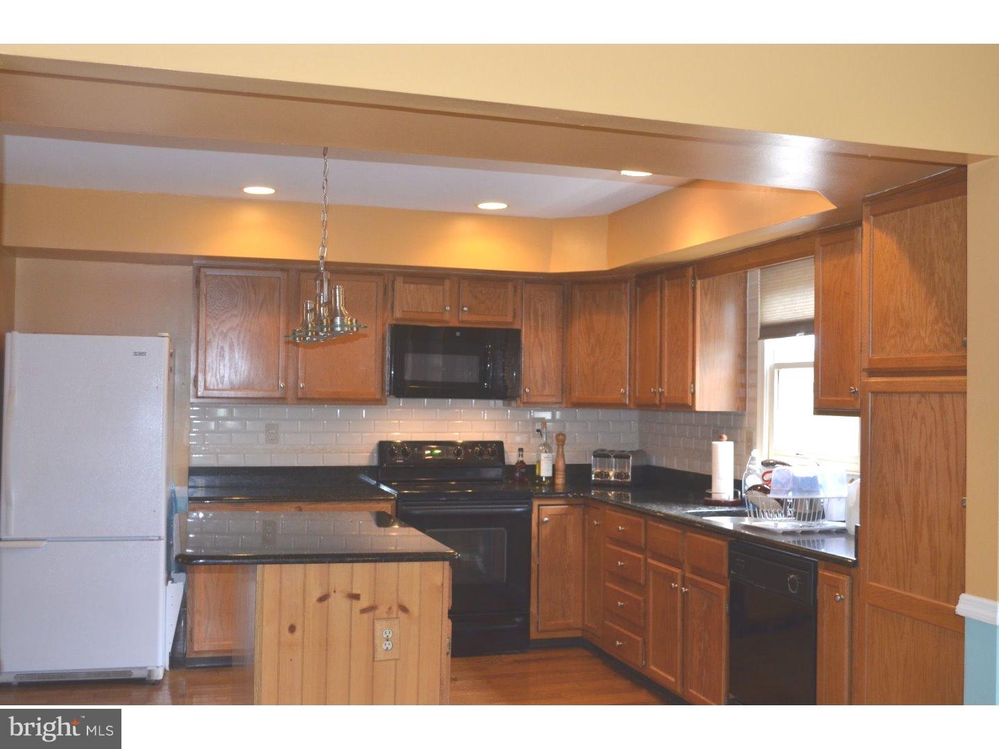 919 Capitol Road East Norriton, PA 19403 - Photo 8 of 23 Kitchen