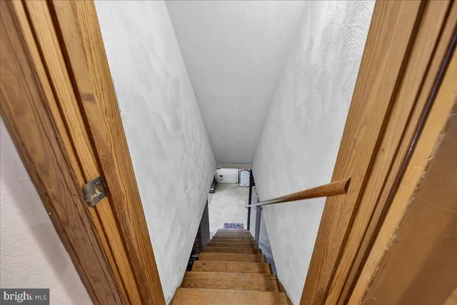 a view of a storage & utility room