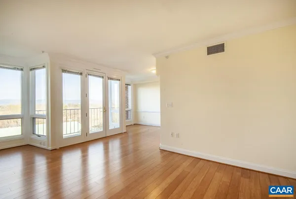 $440,000 | 500 Crestwood Drive, Unit 1405, Charlottesville, VA 22903