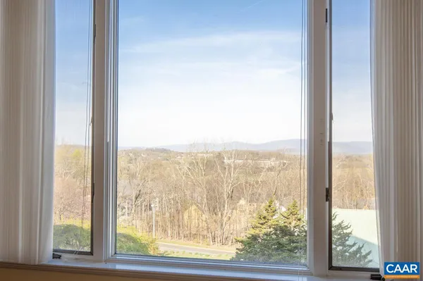 $440,000 | 500 Crestwood Drive, Unit 1405, Charlottesville, VA 22903