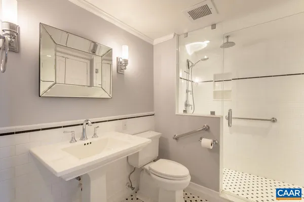 $440,000 | 500 Crestwood Drive, Unit 1405, Charlottesville, VA 22903