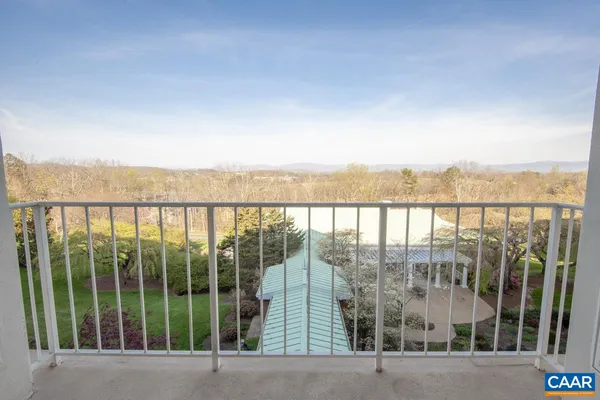 $440,000 | 500 Crestwood Drive, Unit 1405, Charlottesville, VA 22903