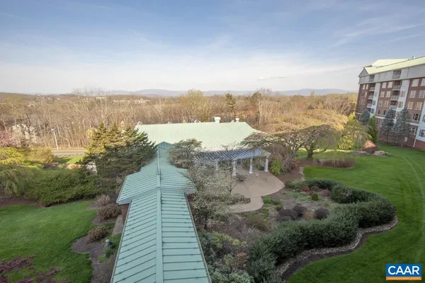 $440,000 | 500 Crestwood Drive, Unit 1405, Charlottesville, VA 22903