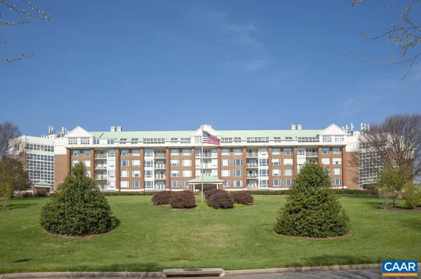 $440,000 | 500 Crestwood Drive, Unit 1405, Charlottesville, VA 22903