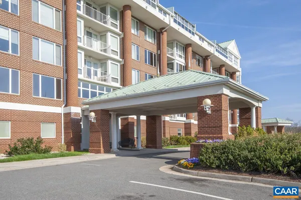 $440,000 | 500 Crestwood Drive, Unit 1405, Charlottesville, VA 22903