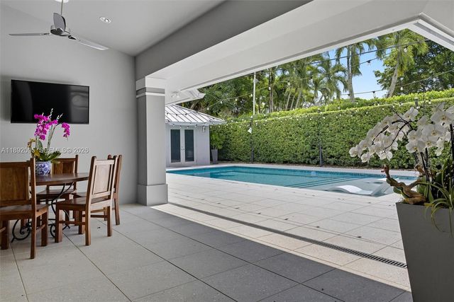 $3,875,000 | 5800 Southwest 99th Terrace, Pinecrest, FL 33156