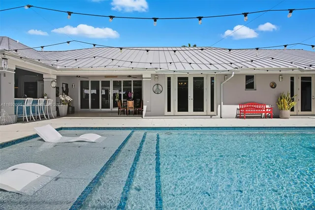 $3,999,999 | 5800 Southwest 99th Terrace, Pinecrest, FL 33156