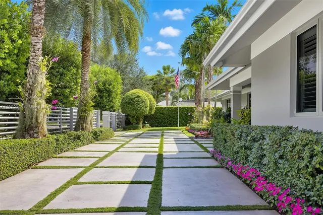 $3,999,999 | 5800 Southwest 99th Terrace, Pinecrest, FL 33156