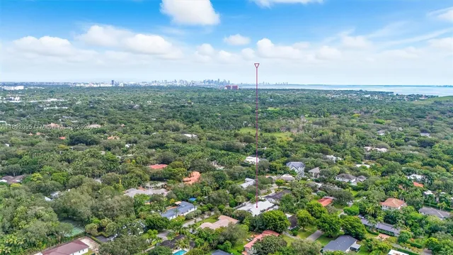 $3,999,999 | 5800 Southwest 99th Terrace, Pinecrest, FL 33156