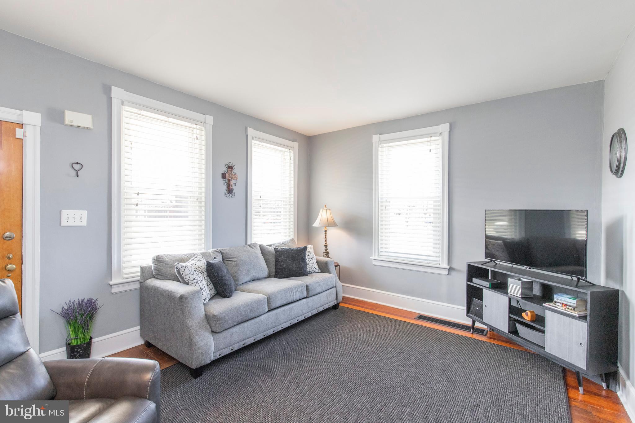115 Heulings Avenue Riverside, NJ 08075 - Photo 3 of 43