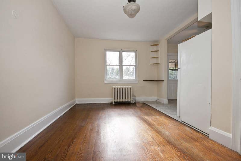 10 York Road Baltimore, MD 21218 - Photo 5 of 13 Dining Room