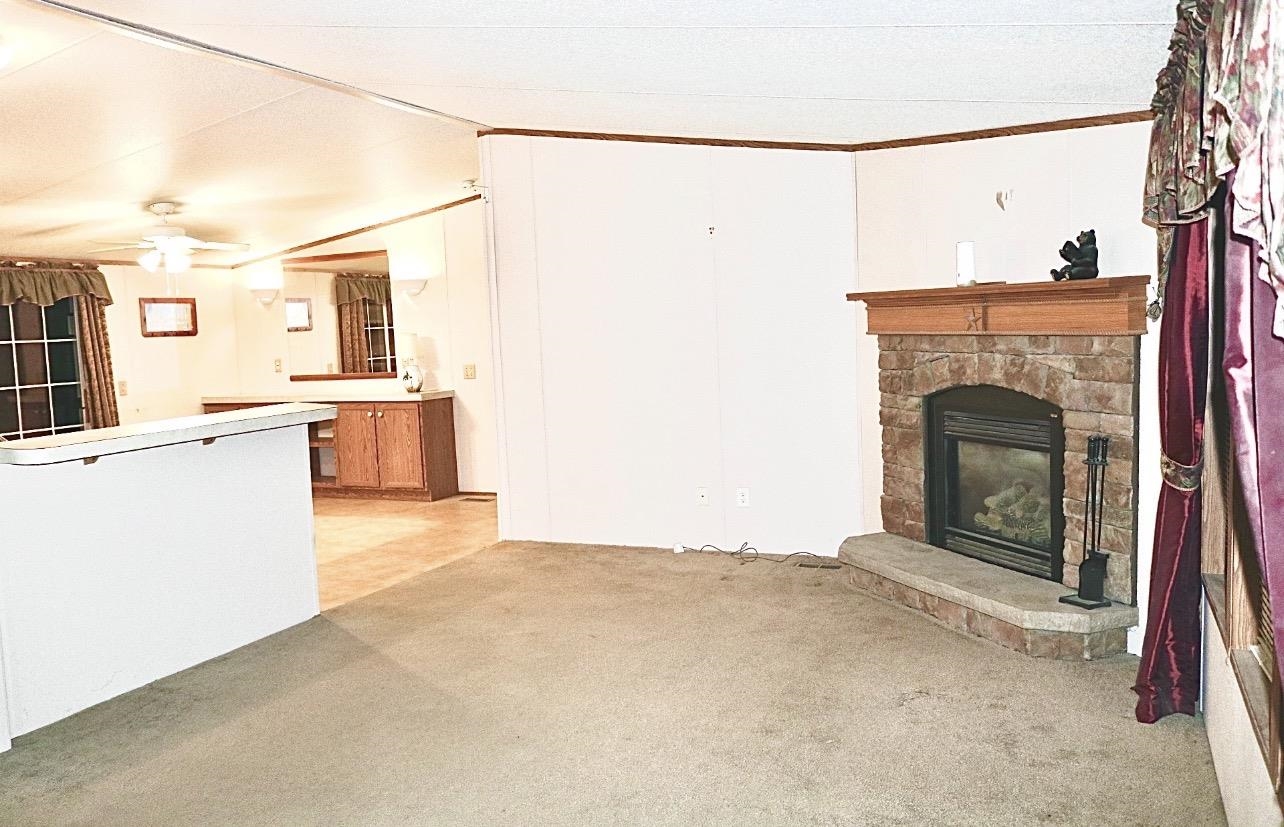 239 Bog Road Hillsborough, NH 03244 - Photo 9 of 26 Gallery Image 9