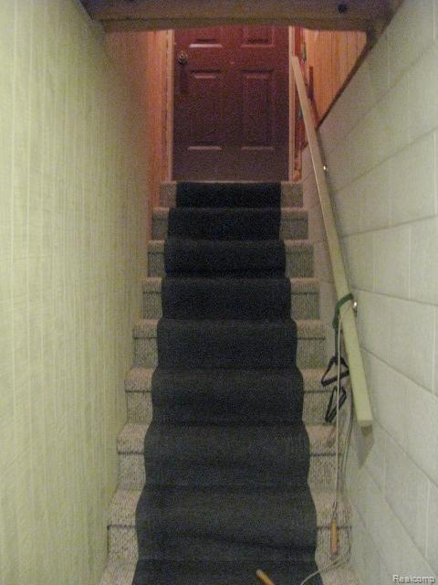 74103 Kanie Road Romeo, MI 48065 - Photo 26 of 30 #25 Entrance to Basement from Garage.jpg