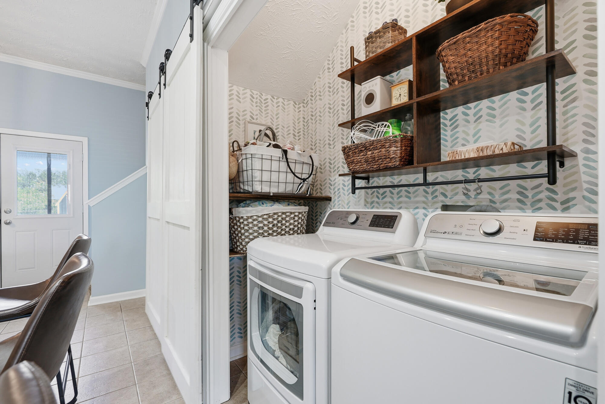 573 Tropical Way Freeport, FL 32439 - Photo 26 of 32 Laundry Room