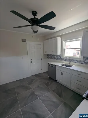 $2,600 | 278 North 9th Street, Unit 2, Prospect Park, NJ 07508