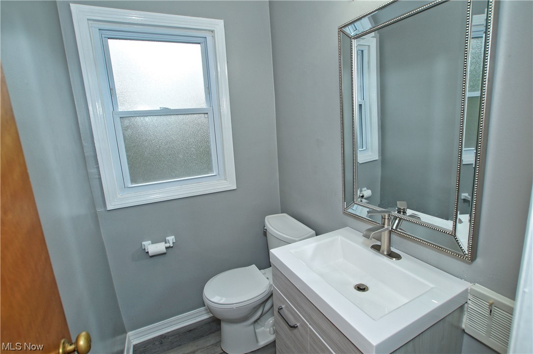 21015 Halworth Road Beachwood, OH 44122 - Photo 13 of 28