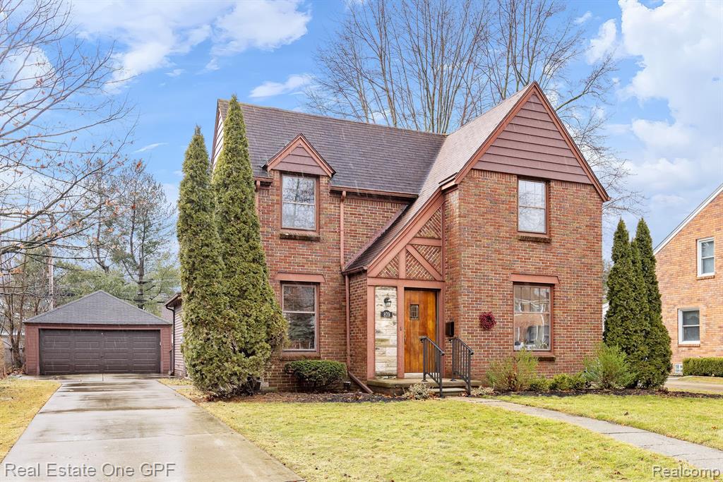 879 Roslyn Road Grosse Pointe Woods, MI 48236 - Photo 35 of 39