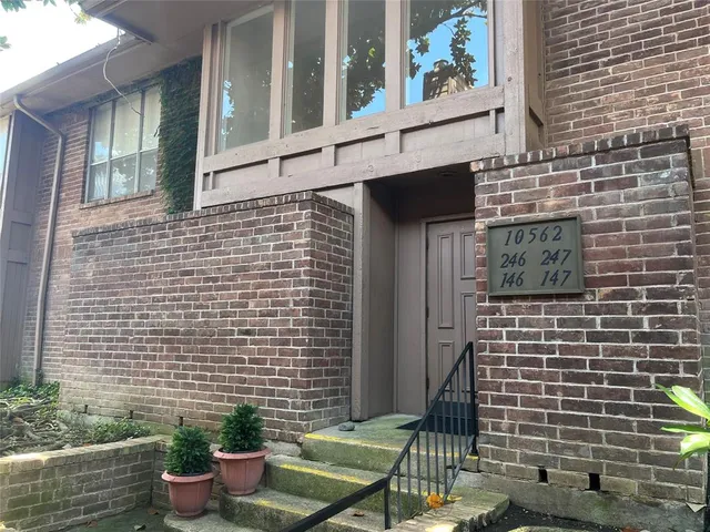 $139,000 | 10562 High Hollows Drive, Unit 246, Dallas, TX 75230