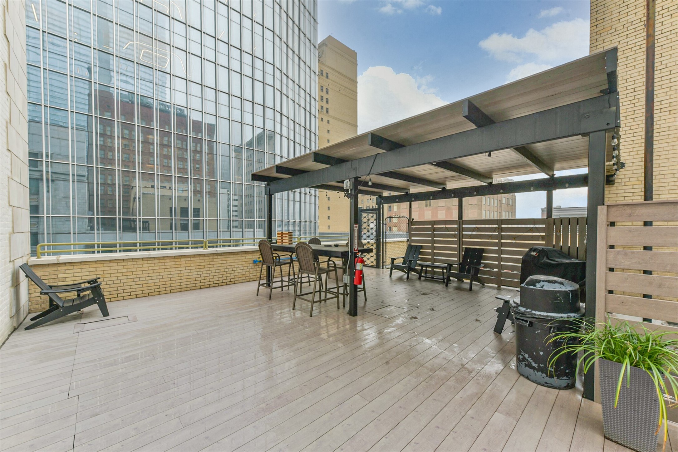 705 Main Street, Unit 321 Houston, TX 77002 - Photo 35 of 39 an outdoor space with patio