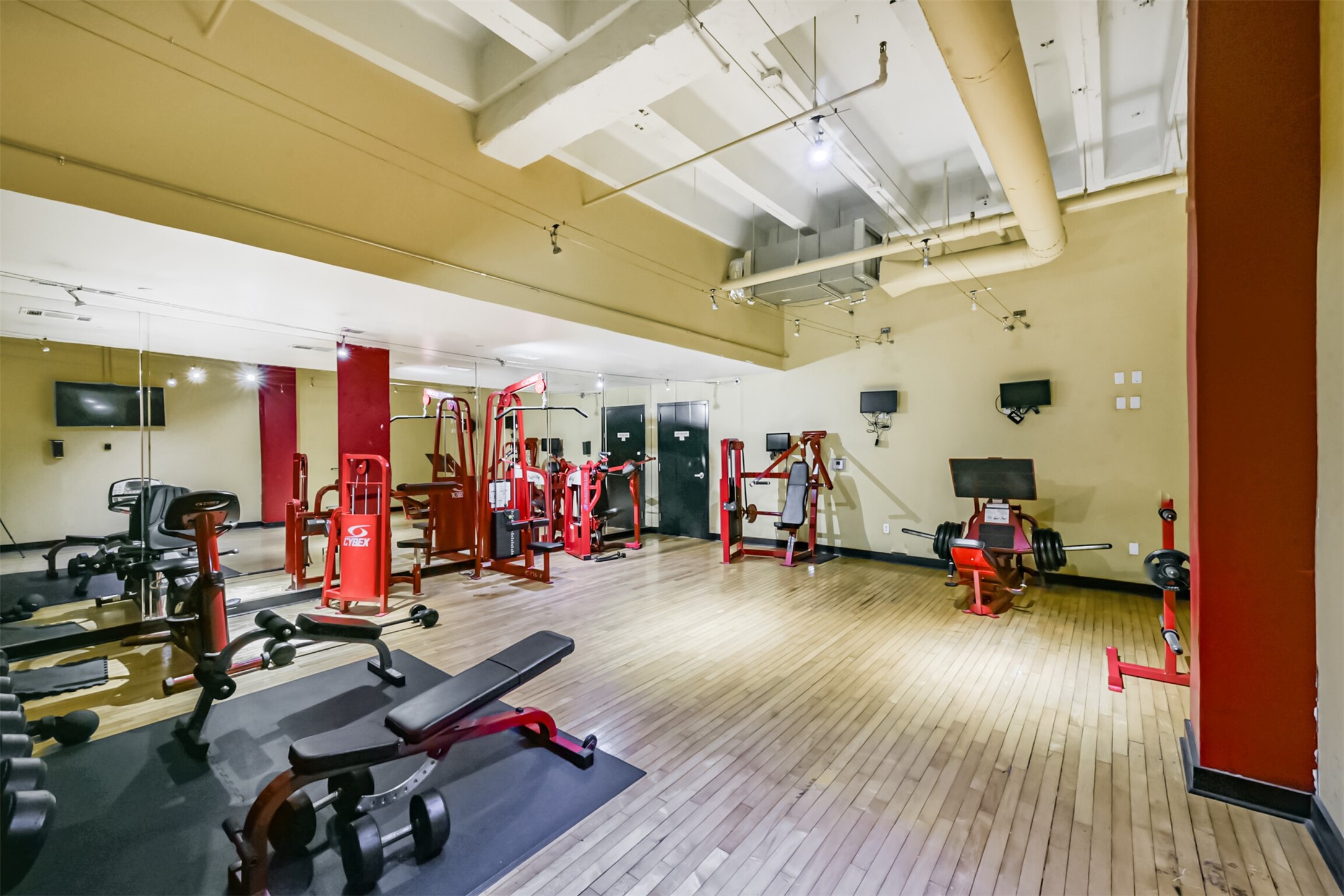 705 Main Street, Unit 321 Houston, TX 77002 - Photo 36 of 39 a view of a room with gym equipment