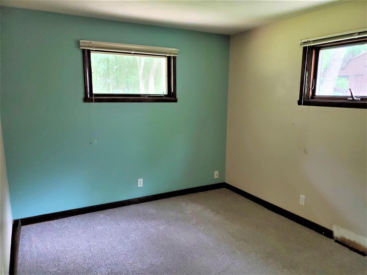 4720 Cayuga Road Rockford, IL 61107 - Photo 7 of 12 Gallery Image 7