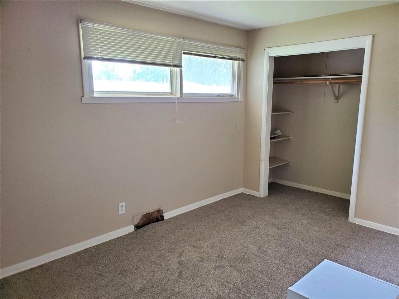 4720 Cayuga Road Rockford, IL 61107 - Photo 9 of 12 Gallery Image 9