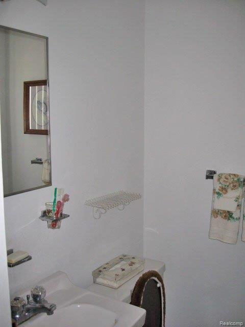 13724 Martin Road Warren, MI 48088 - Photo 12 of 19 IMG_4694