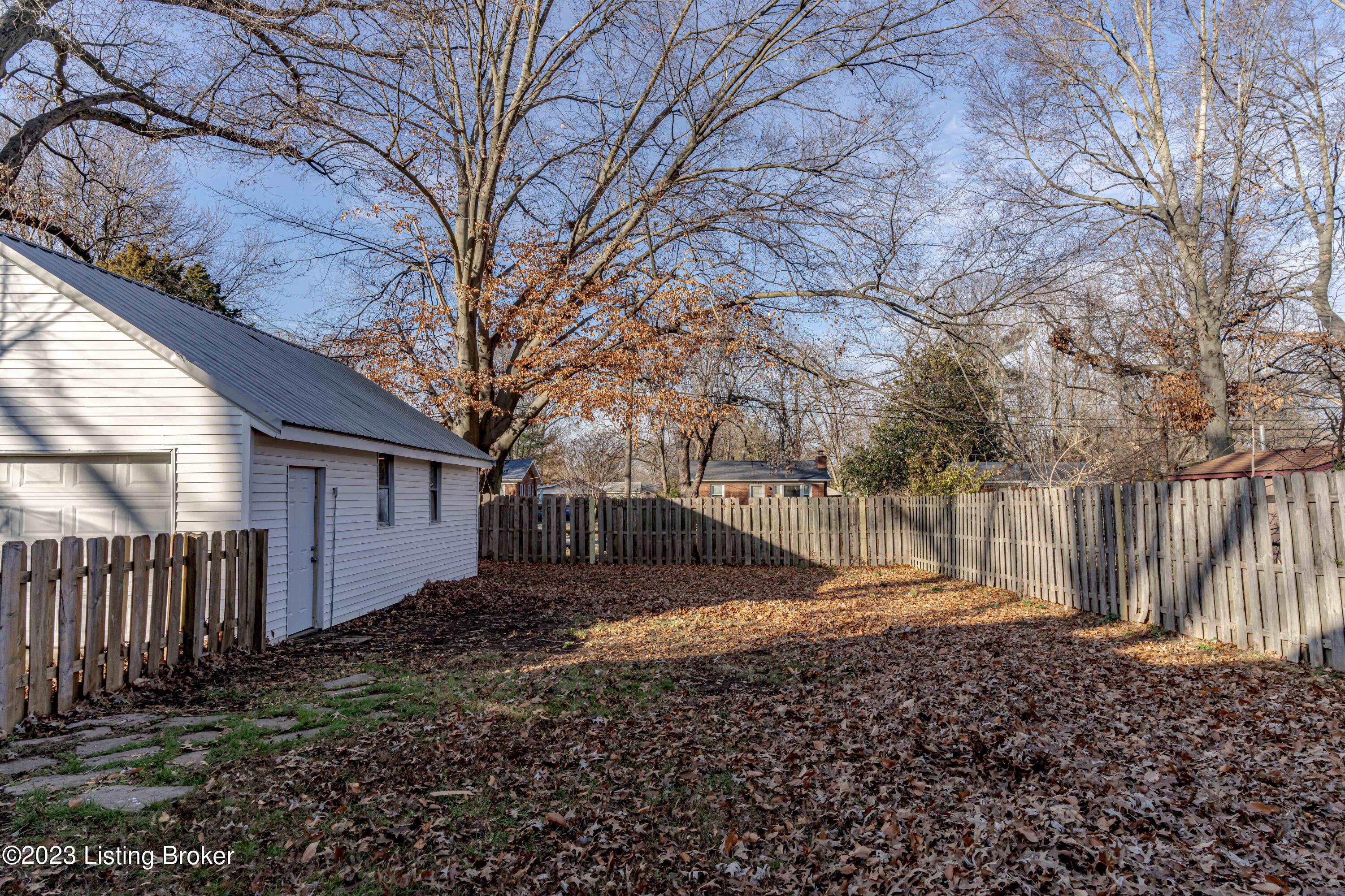 4618 Dohn Road Louisville, KY 40216 - Photo 31 of 41 DSC07971
