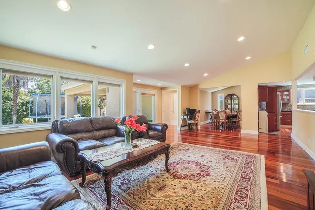 $4,995 | 12818 Meadowlark Avenue, Granada Hills, CA 91344