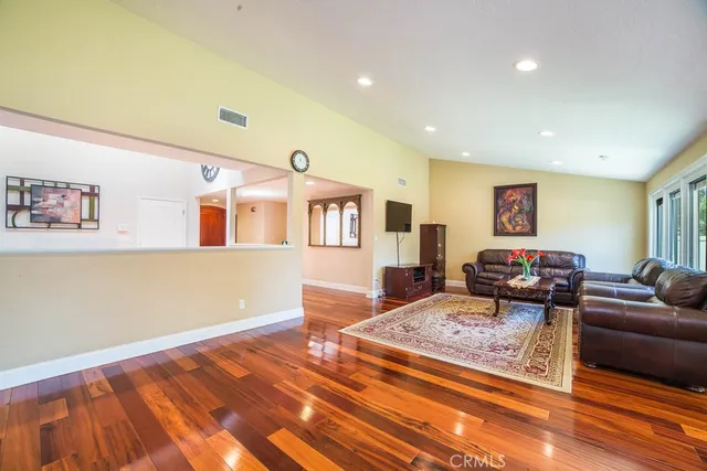 $4,995 | 12818 Meadowlark Avenue, Granada Hills, CA 91344