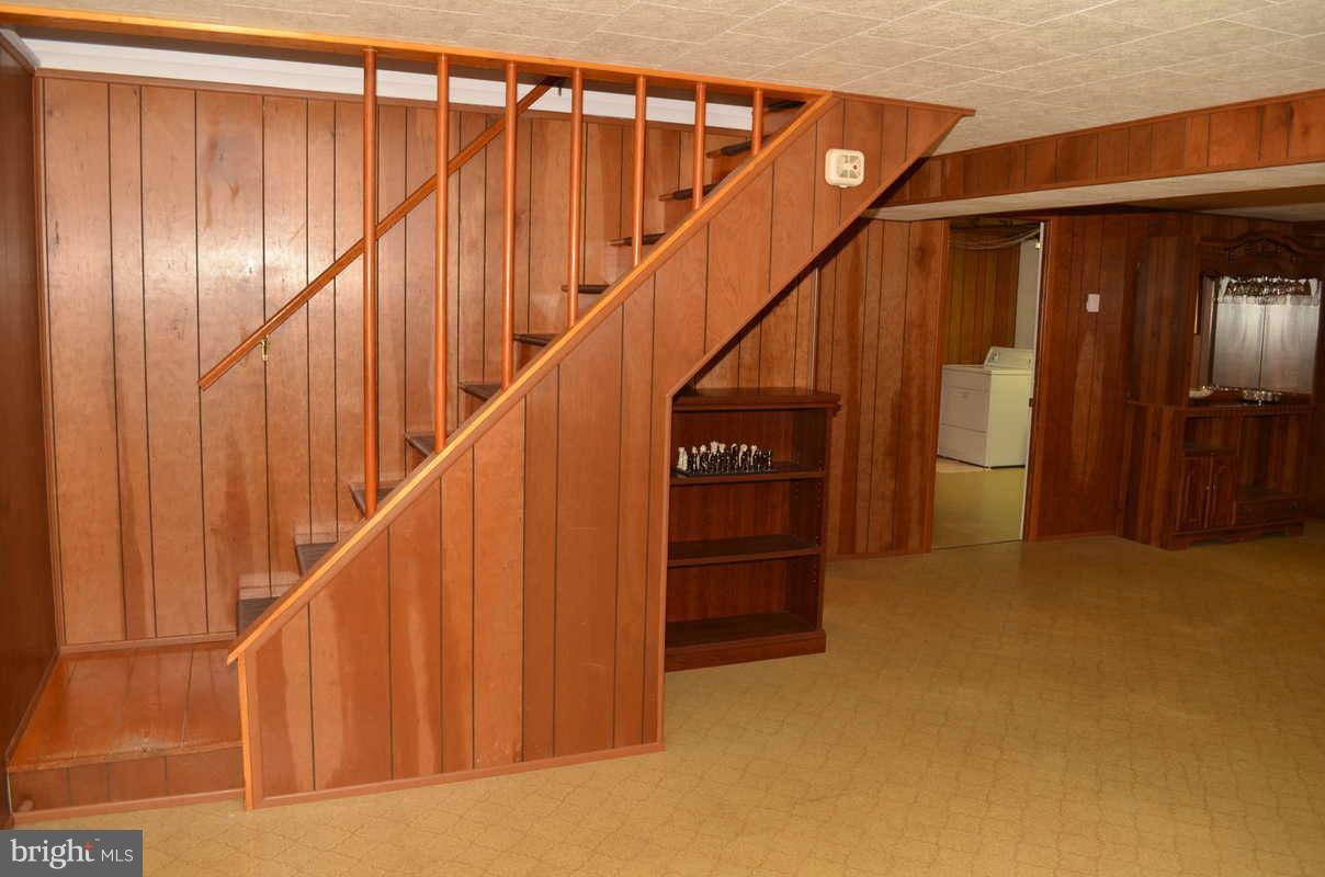 2526 Melba Road Ellicott City, MD 21042 - Photo 17 of 27 Family Room