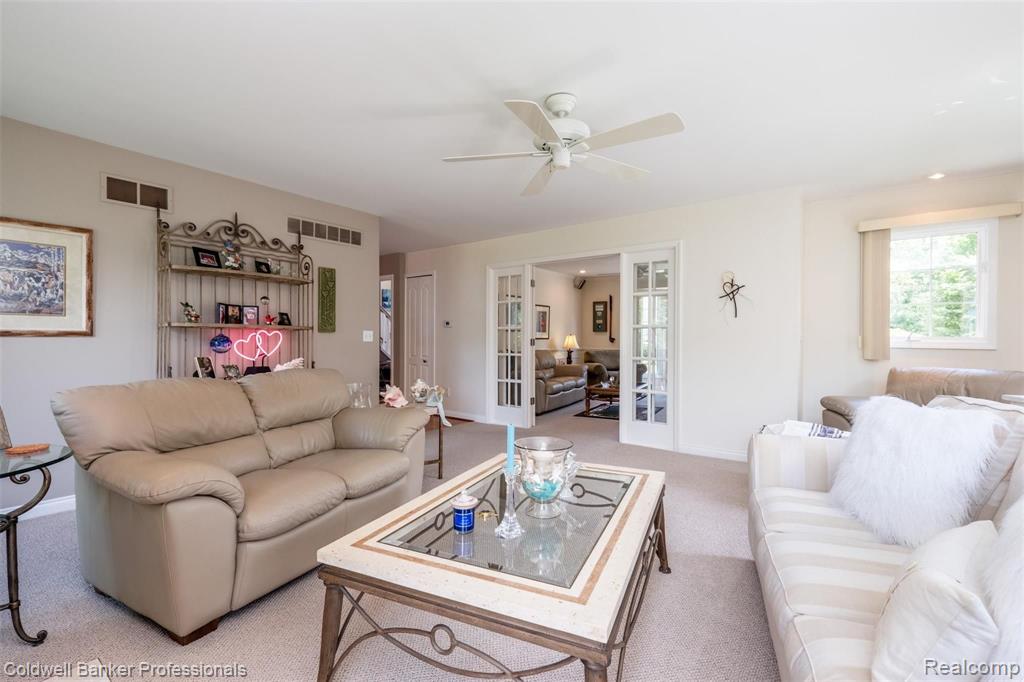 3196 Fairgrove Terrace Rochester Hills, MI 48309 - Photo 17 of 41