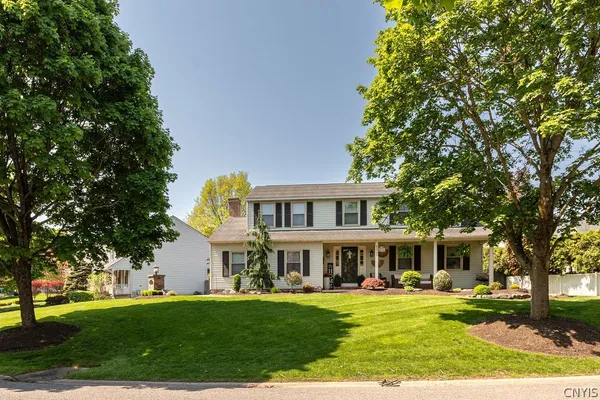 $414,500 | 5021 Chesapeake Drive, Clay, NY 13212